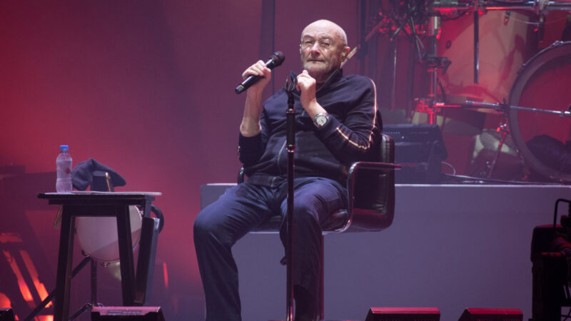 Phil Collins fala sobre saúde, frustrações e esperança de voltar a criar música